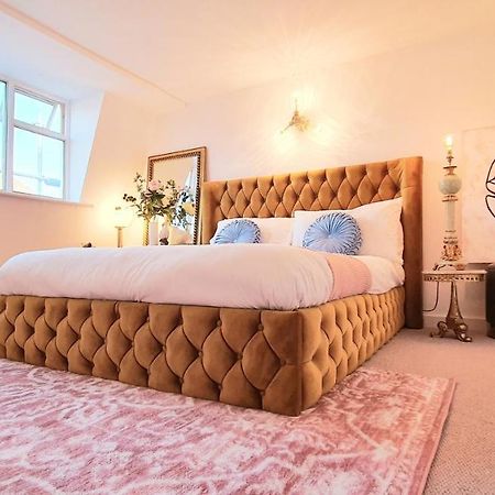 Elegant 5 Bed 4 Bath 'Vogue House' Parisian Style Home Margate Buitenkant foto