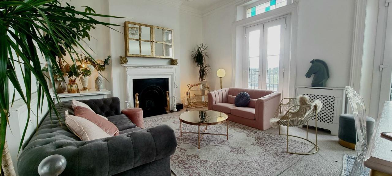 Elegant 5 Bed 4 Bath 'Vogue House' Parisian Style Home Margate Buitenkant foto